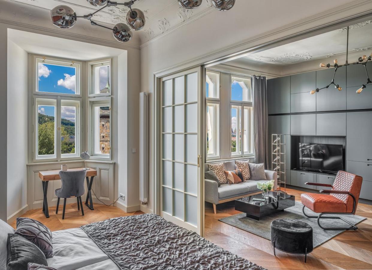 Mn6 Luxury Suites By Adrez プラハ エクステリア 写真