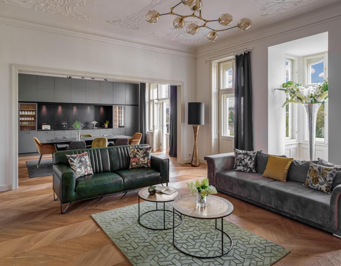 Mn6 Luxury Suites By Adrez プラハ エクステリア 写真