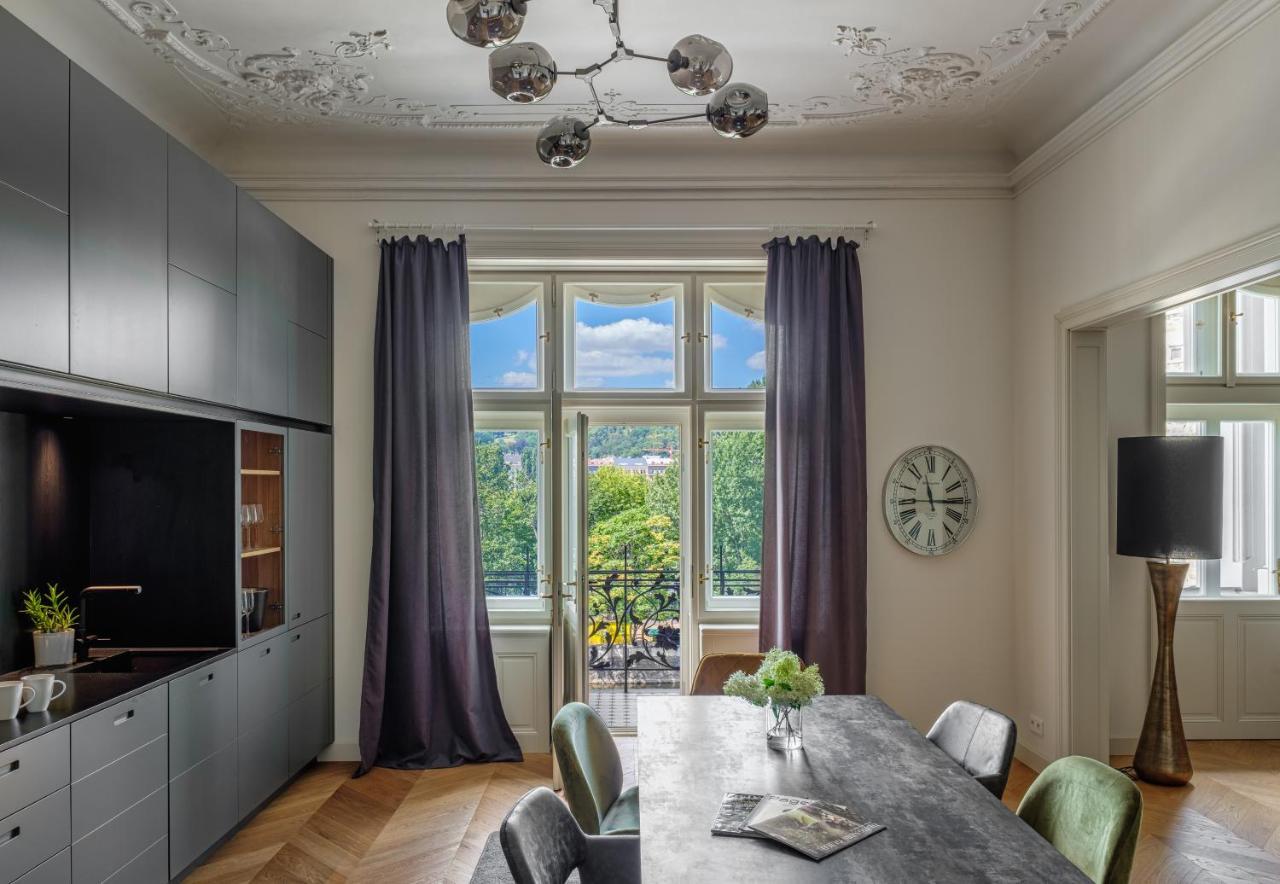 Mn6 Luxury Suites By Adrez プラハ エクステリア 写真