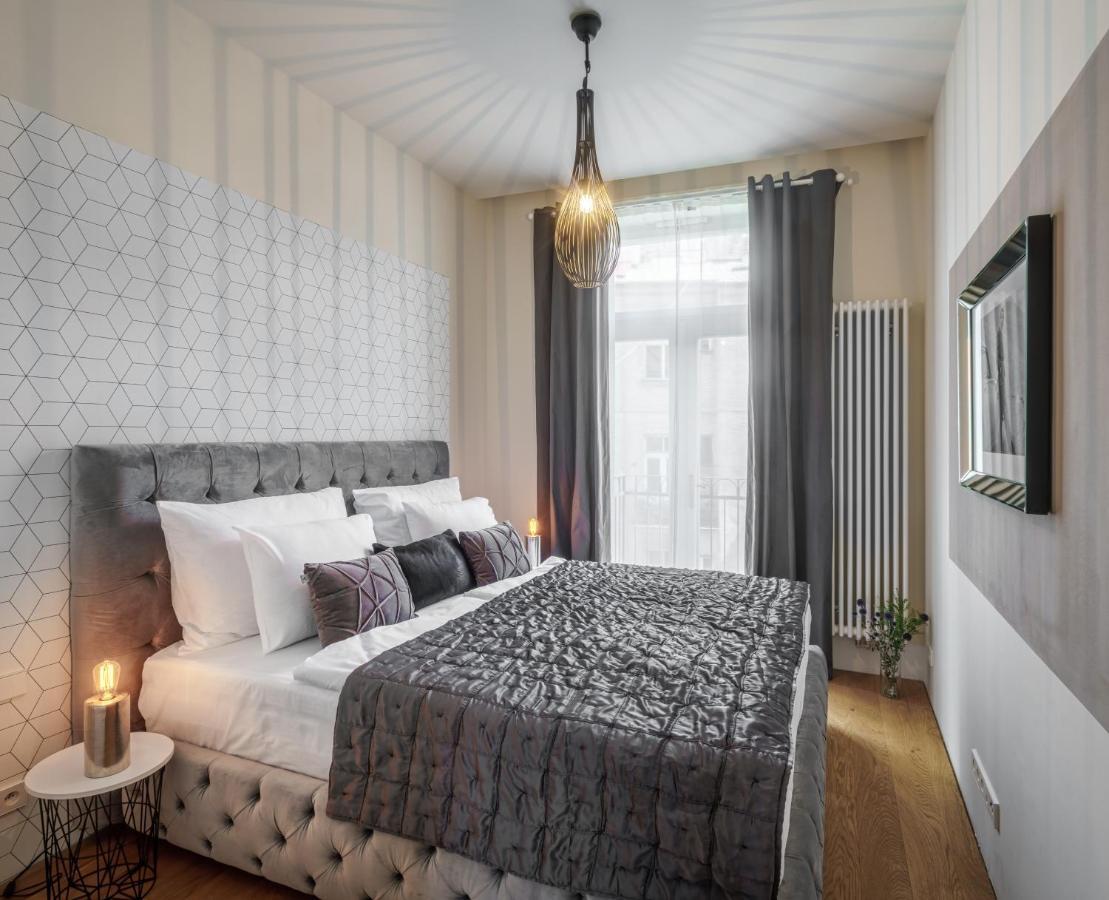 Mn6 Luxury Suites By Adrez プラハ エクステリア 写真