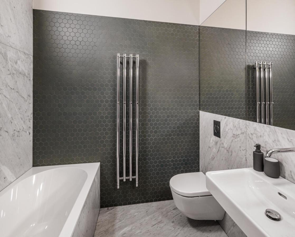 Mn6 Luxury Suites By Adrez プラハ エクステリア 写真