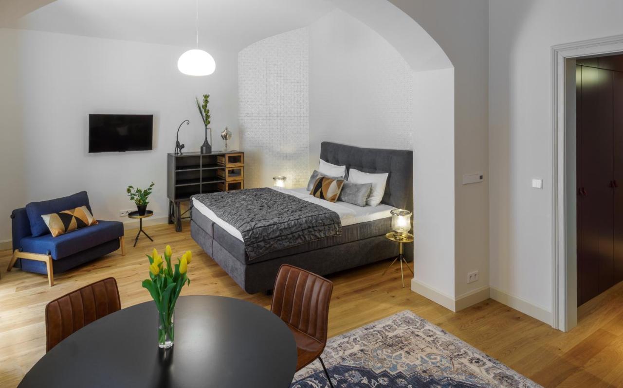 Mn6 Luxury Suites By Adrez プラハ エクステリア 写真