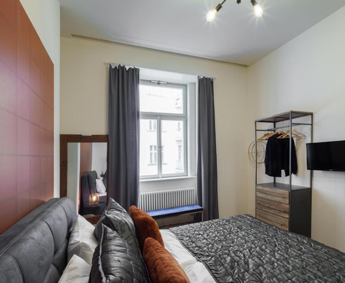 Mn6 Luxury Suites By Adrez プラハ エクステリア 写真