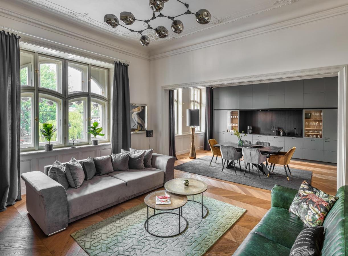 Mn6 Luxury Suites By Adrez プラハ エクステリア 写真