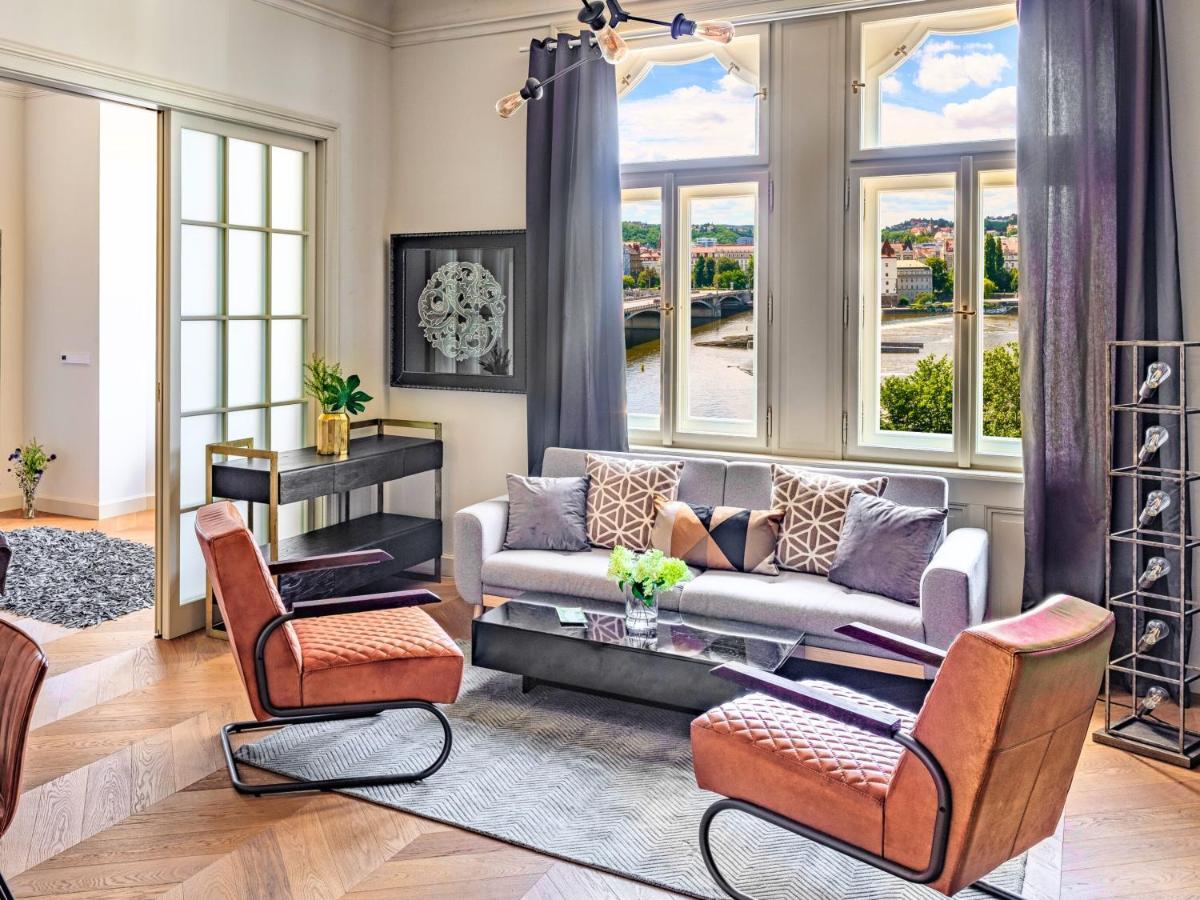 Mn6 Luxury Suites By Adrez プラハ エクステリア 写真